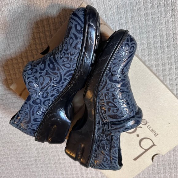 BOC Navy Blue Tooled Leather Clogs - Picture 3 of 6